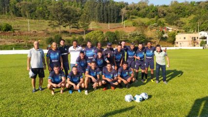 Hachmann realizou amistoso no domingo