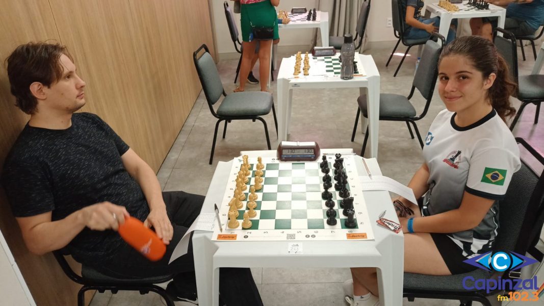 Rádio Capinzal - Enxadristas de Lacerdópolis disputam o IX Floripa Chess  Open