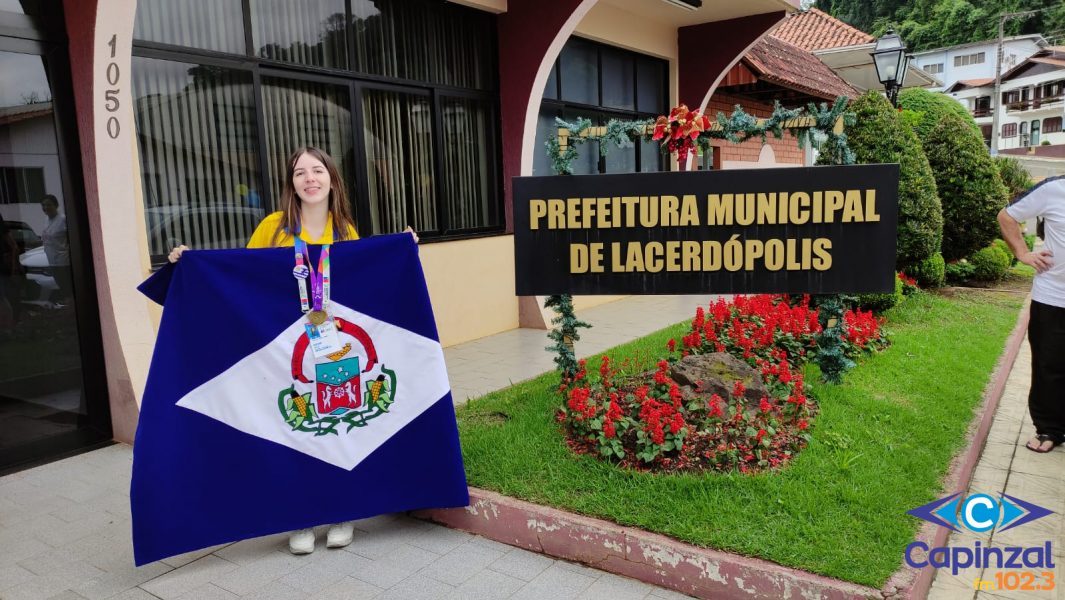 Rádio Capinzal - Enxadrista de Lacerdópolis conquista medalha de bronze no  Campeonato Sul-americano Escolar no Chile