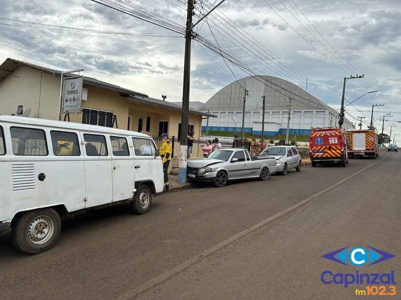 Motorista de 67 anos sofre mal súbito e colide em veículos estacionados em Campos Novos