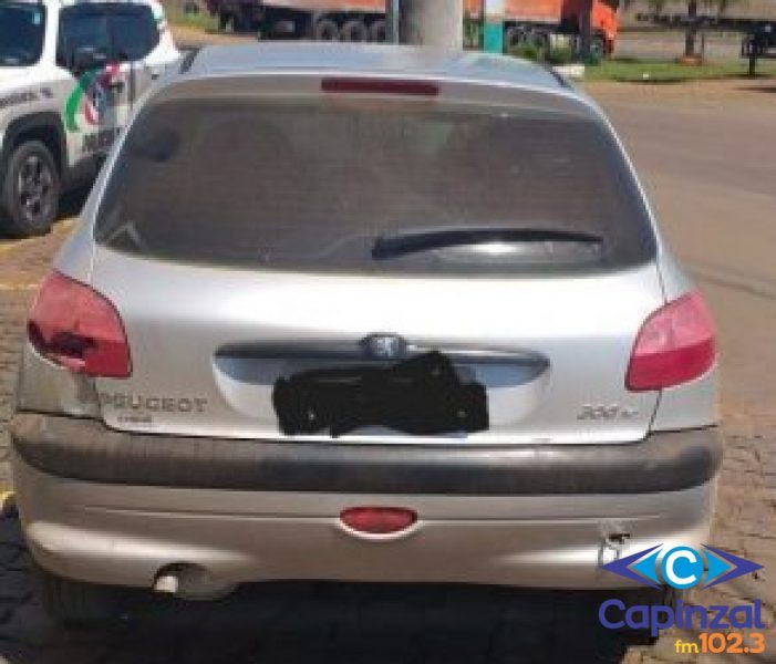 Casal é autuado com veículo roubado em Capinzal