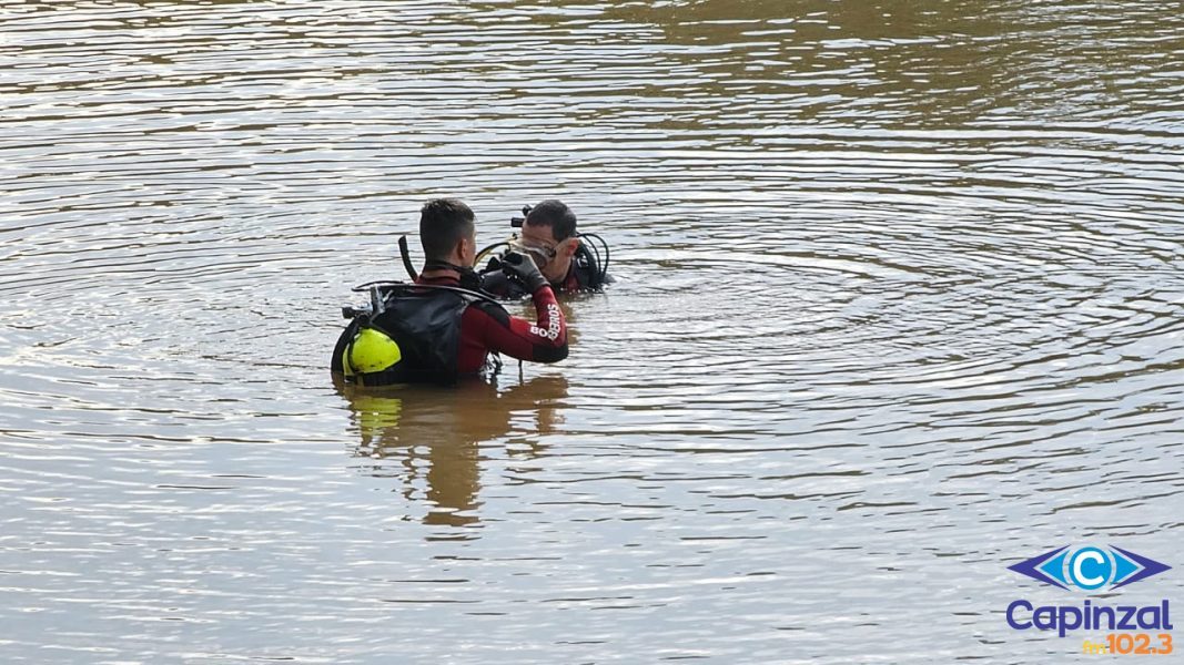 Mergulhadores iniciam buscas por jovem desaparecida no Rio do Peixe, em Capinzal