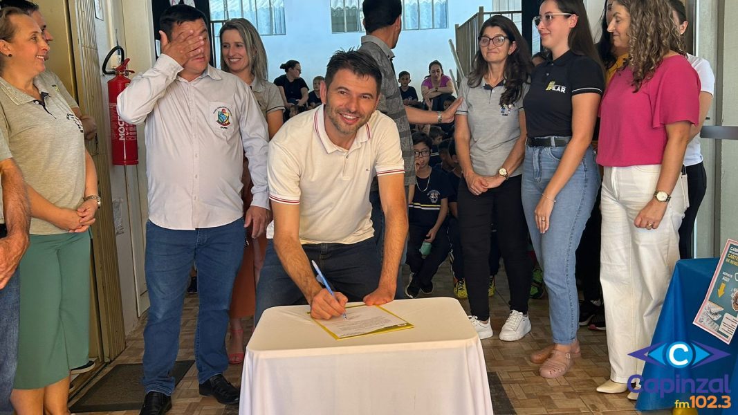 Assinada a ordem de serviço para a reforma da Escola Municipal Professor Guerino Riquetti