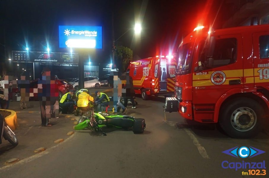 Motociclista fica inconsciente após colisão no centro de Campos Novos
