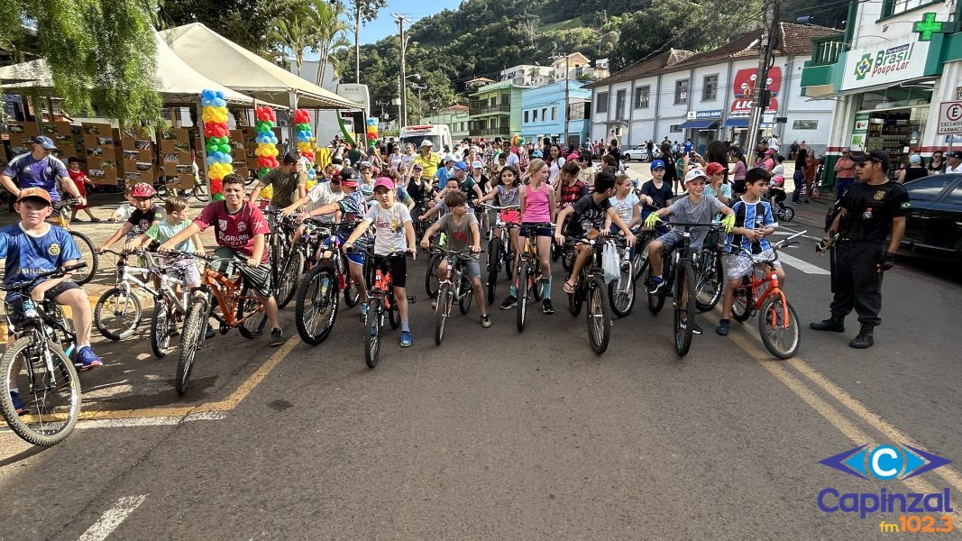 Ouro celebra 61 anos com pedalada festiva: Passeio Ciclístico encerra com sucesso as comemorações