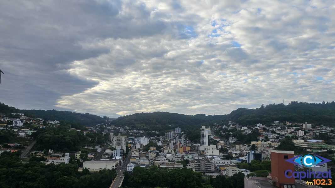 OUÇA: Terça-feira será marcada por calor, com temperaturas chegando a 34°C