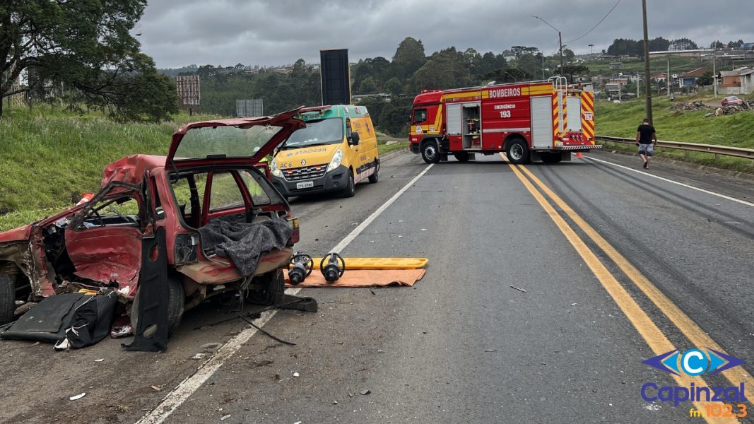 Colisão entre carro e caminhão mata homem na BR-116