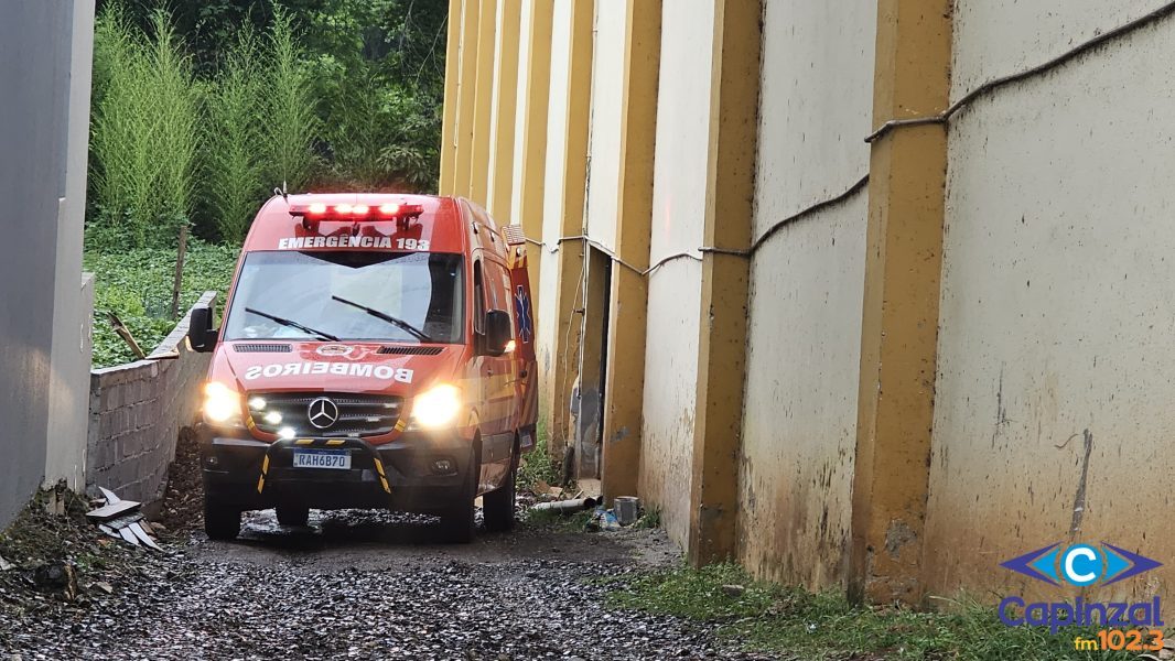 Bombeiros socorrem atleta ferida após queda durante prática esportiva em Ouro