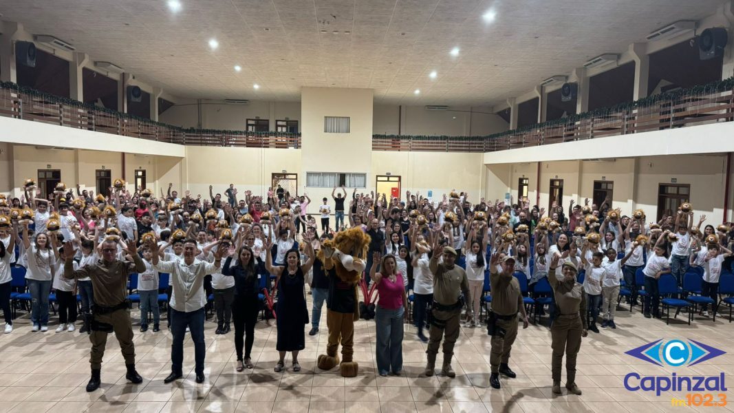 Mais de 100 alunos participam de formatura do PROERD em Piratuba e Ipira