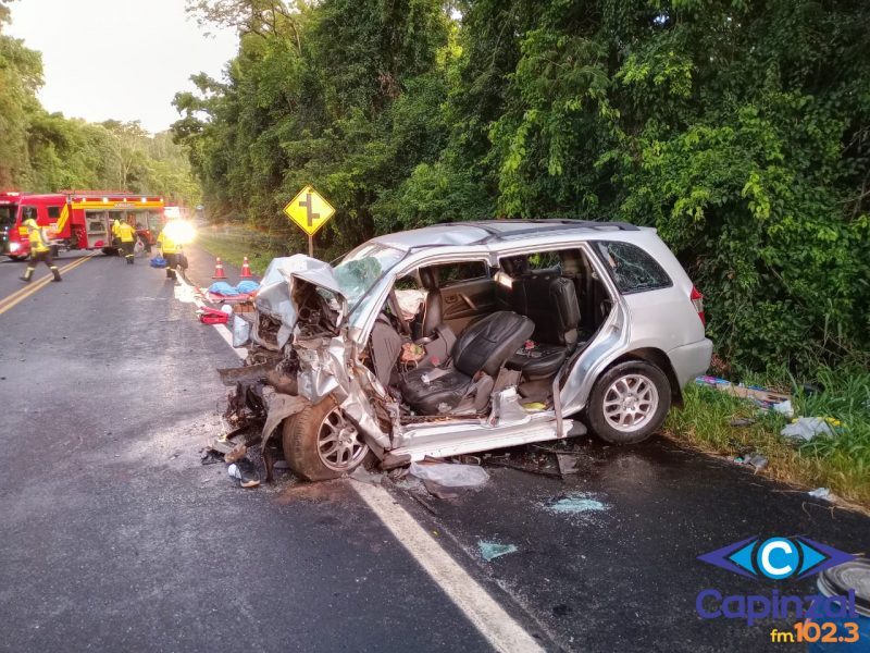 Grave acidente envolvendo quatro veículos deixa três mortos no Oeste