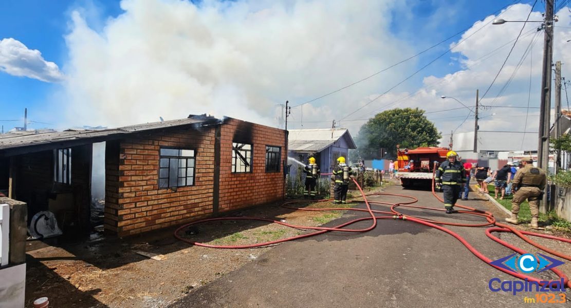 Incêndio destrói residência em Campos Novos