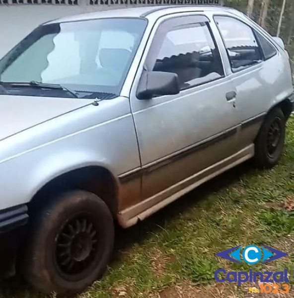 Carro é furtado da garagem de residência em Capinzal