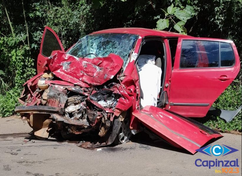 Acidente entre carro e caminhão deixa uma vítima morta em Presidente Castello Branco