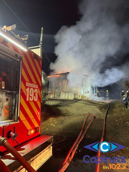Incêndio destrói igreja em Curitibanos