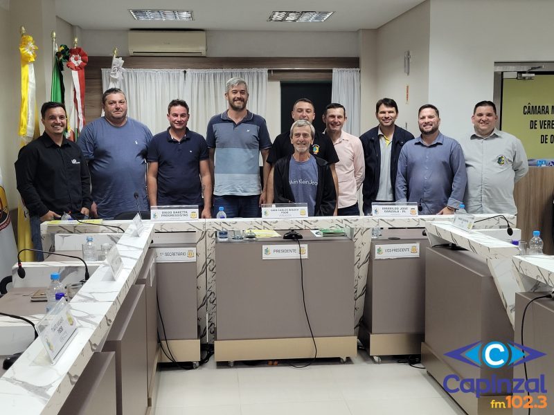 Servidor público recebe homenagem pelos 45 anos de carreira em Ouro