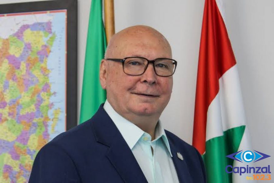 Aristides Cimadon deixa o comando da Secretaria de Estado da Educação