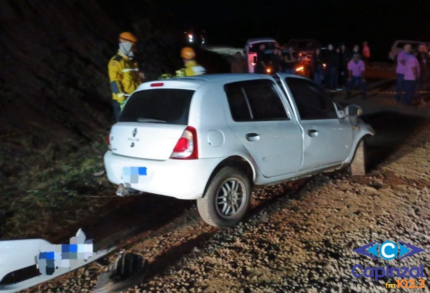 Idoso morre após colisão entre carro e carreta SC-350, em Lebon Régis