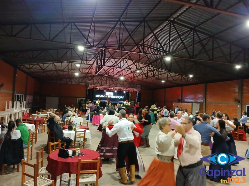 Comunidade de Vila Anchieta realizou baile em prol à reforma da capela