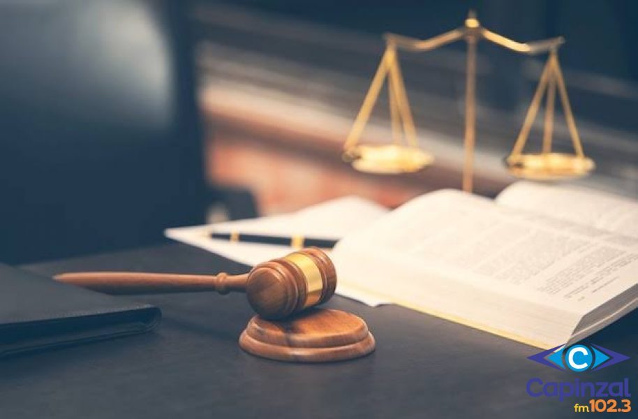 Homem é condenado por assassinar jovem venezuelano e coagir adolescente a assumir o crime, em Chapecó