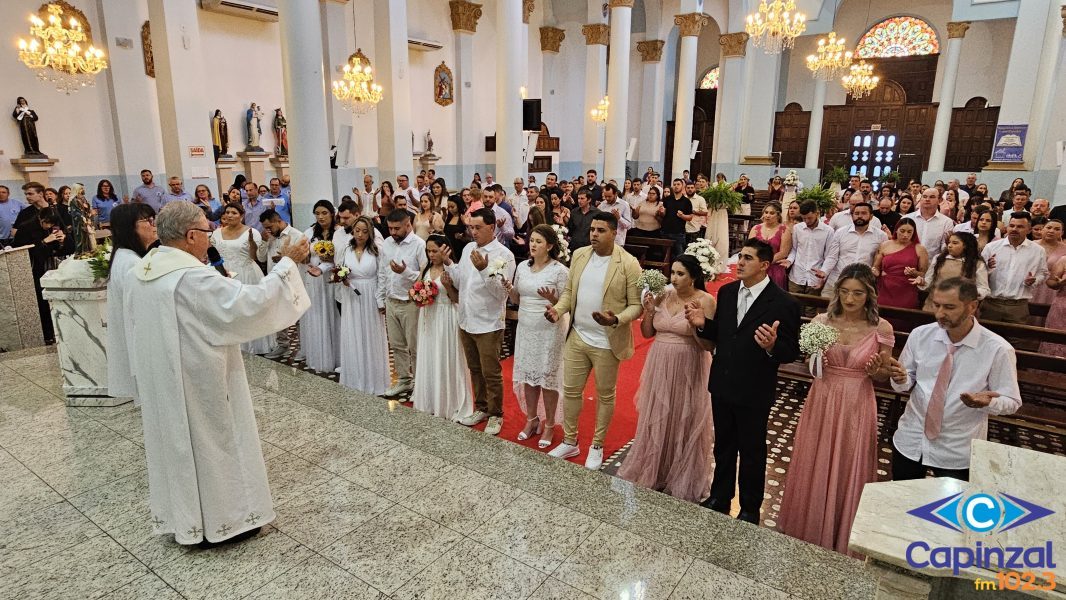 Fé e amor: Sete casais recebem o matrimônio em Casamento Comunitário da Paróquia São Paulo Apóstolo
