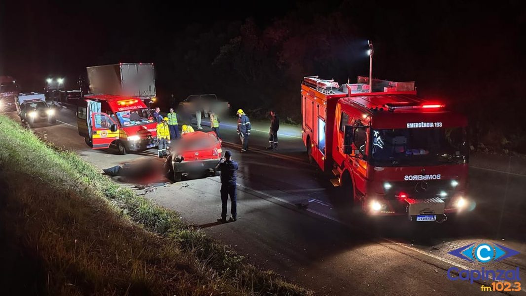 Colisão entre carro e caminhão mata homem na BR-470 em Campos Novos