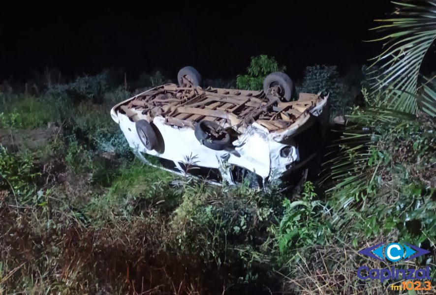 Colisão entre dois veículos mobiliza o Corpo de Bombeiros na SC-350 em Lebon Régis