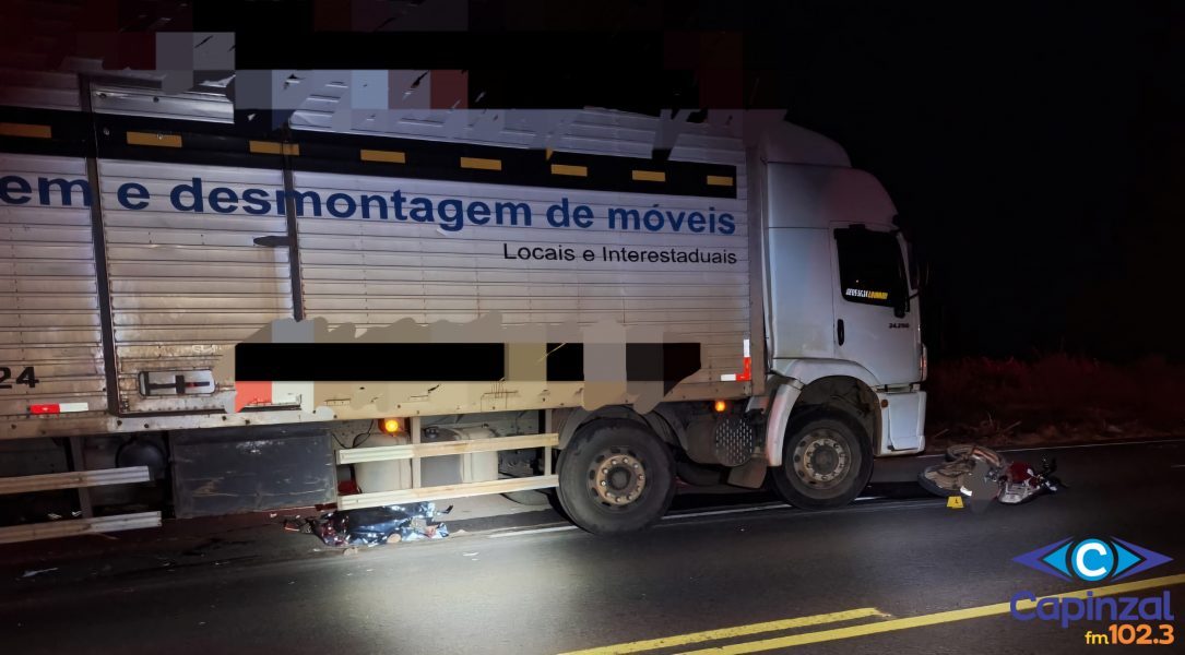 Jovem morre em grave colisão entre moto e caminhão na SC-157