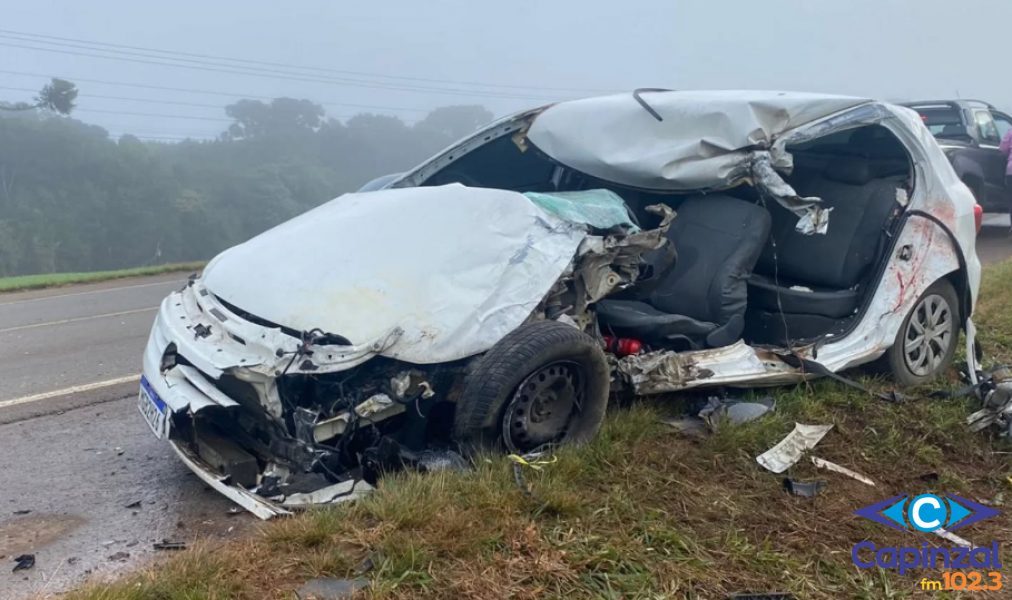 Adolescente ao volante morre com idosa em colisão com ônibus na BR-470 em Campos Novos