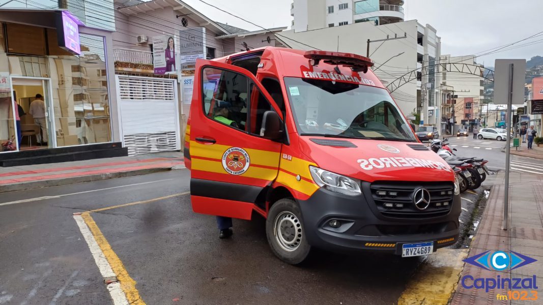Colisão entre moto e dois carros é registrada em Capinzal