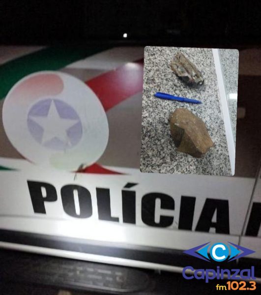 Embriagado, homem avança contra PMs, desacata, danifica viatura e é preso em Água Doce