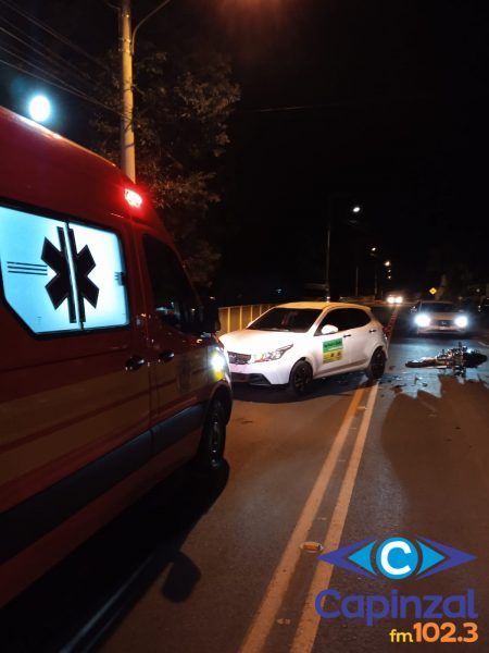 Motociclista fica ferido após colisão com carro em Piratuba