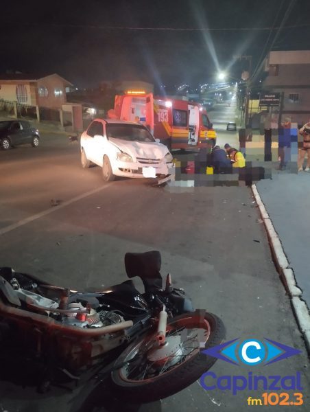 Motociclista é socorrido ferido após colisão com carro em Curitibanos