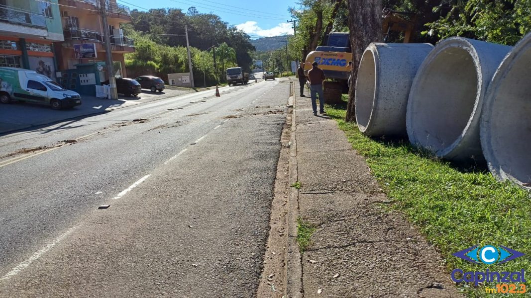 Prefeitura inicia instalação de nova tubulação entre o Centro e o bairro Parque e Jardim Ouro