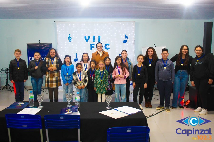 Emoção, talento e muita música marcaram o VII Festival Escolar da Canção em Zortéa