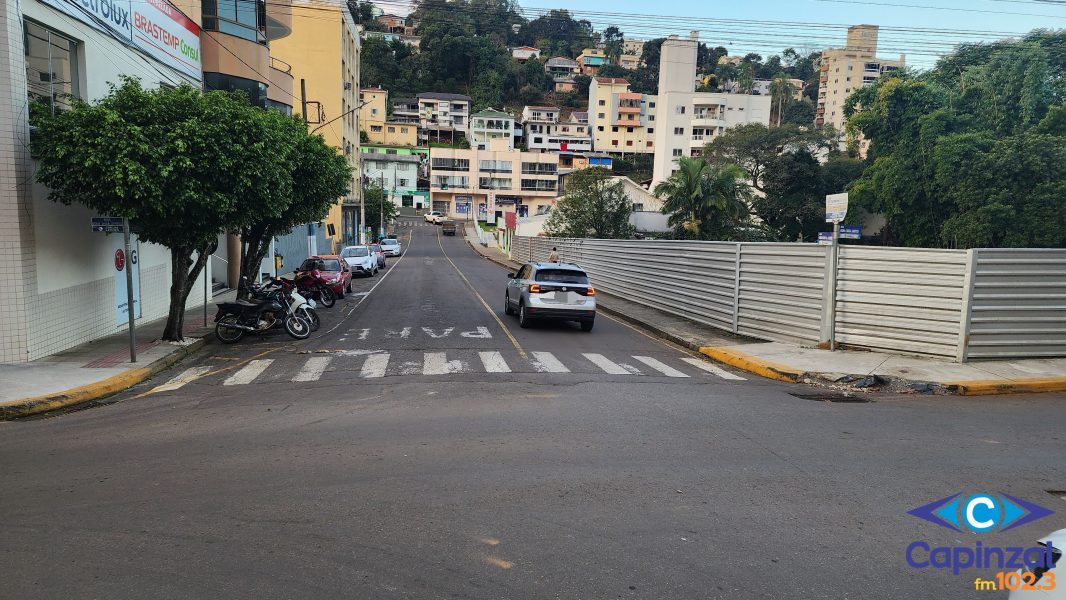 Rua Dona Maria Angélica Almeida terá teste em sentido único para melhorar o fluxo do trânsito em Capinzal