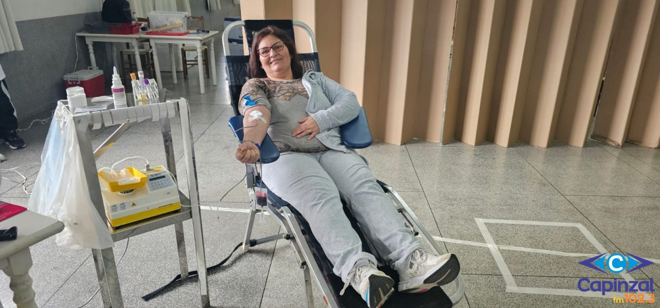 Hemosc de Joaçaba realiza nova coleta de sangue em Capinzal; professora celebra 25ª doação