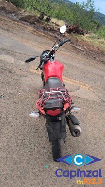 Motocicleta com irregularidades é apreendida após perseguição e colisão com viatura em Joaçaba