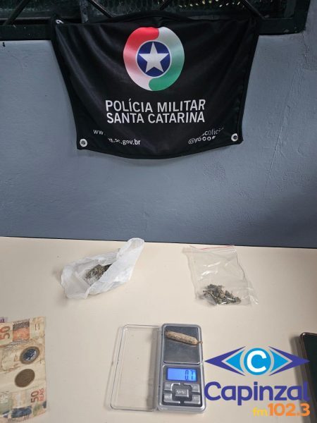 Mulher é presa por tráfico de drogas em praça de Capinzal