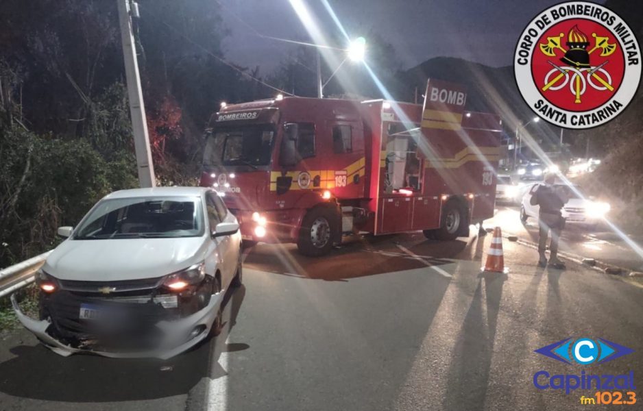 Homem fica ferido em colisão entre motoneta e carro na SC-456