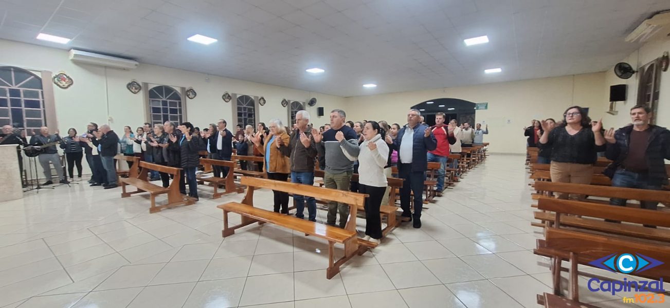 Hora da Família reúne fiéis na Capela do Parque e Jardim Ouro