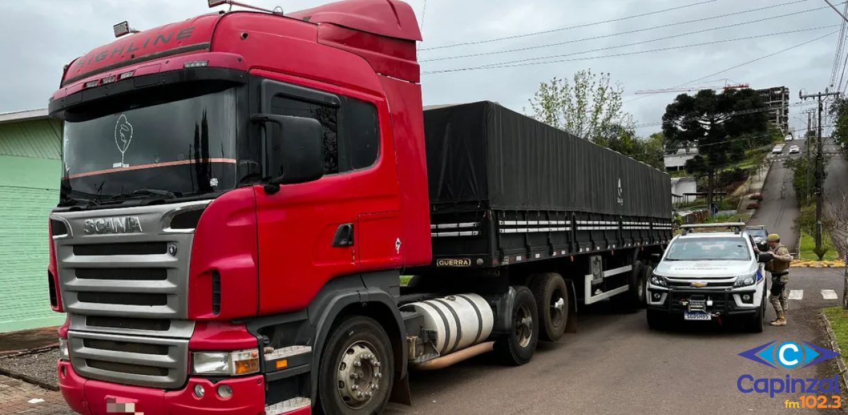 Trabalhador morre ao ser atropelado por carreta enquanto trocava pneu em SC