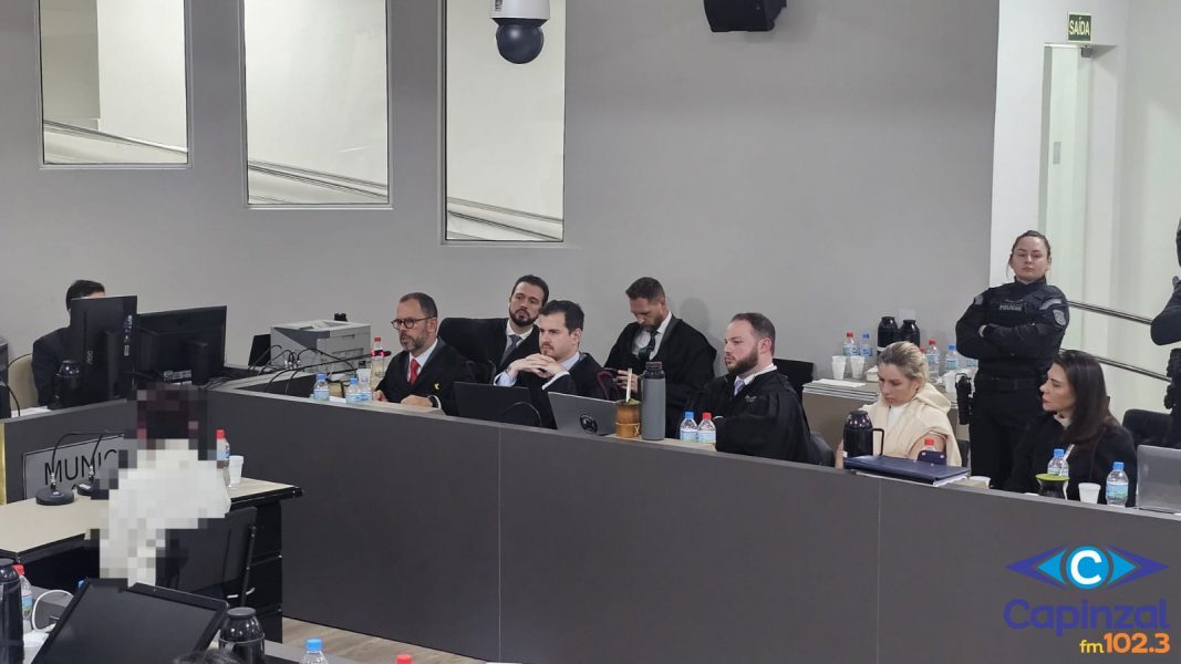Júri popular de Claudia Hoeckler se estende com quase 12 horas de oitivas de testemunhas em Capinzal