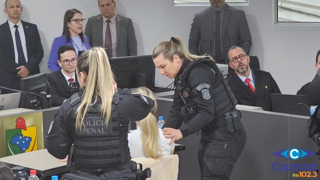 Claudia Hoeckler passa mal e julgamento é suspenso em Capinzal