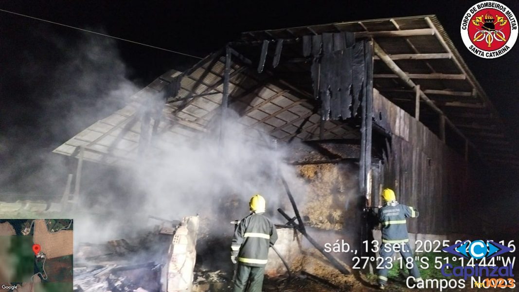 Bombeiros controlam incêndio em barracão de madeira no interior de Campos Novos