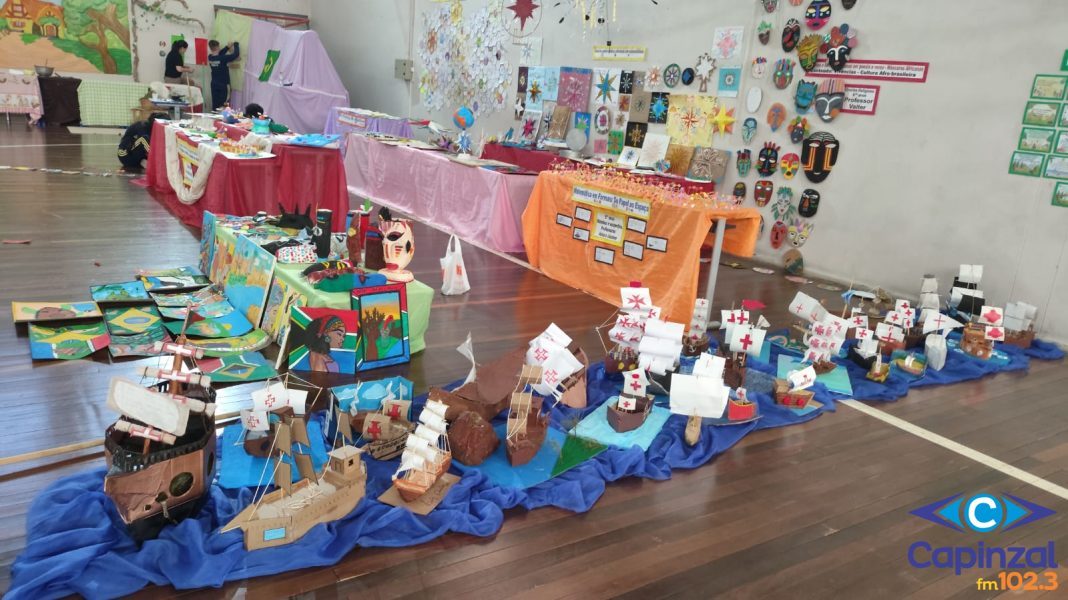Viver e Conhecer promoveu Mostra Pedagógica e Família na Escola