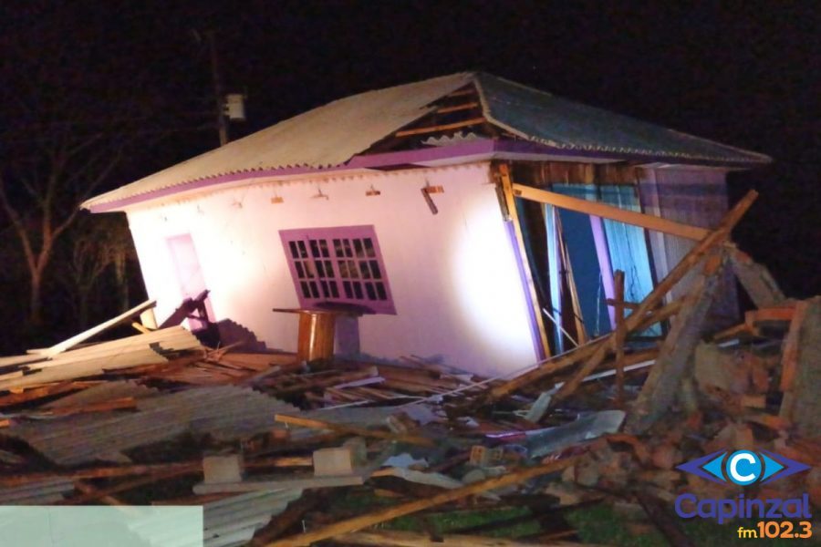 Tempestade com granizo em SC deixa rastro de destruição e cidade sem luz