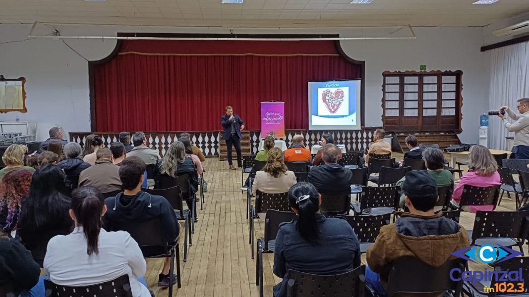 Educação de Capinzal realiza segundo encontro do programa “Laços que Educam” com foco na saúde mental de adolescentes
