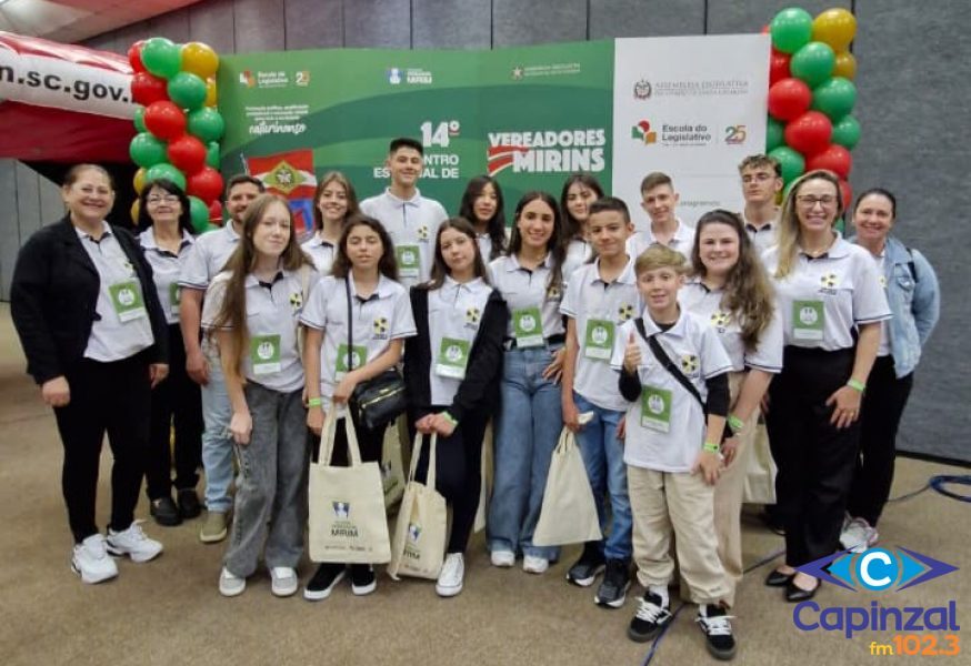 Vereadores jovens de Capinzal participam de encontro estadual em Florianópolis