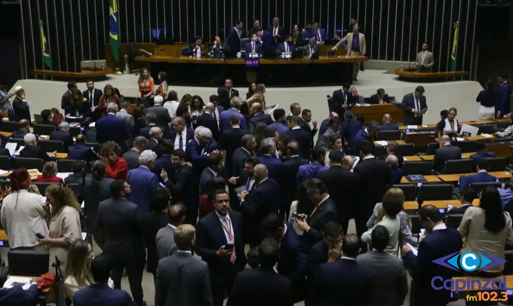 Câmara aprova isenção do IR para quem ganha até R$ 5 mil