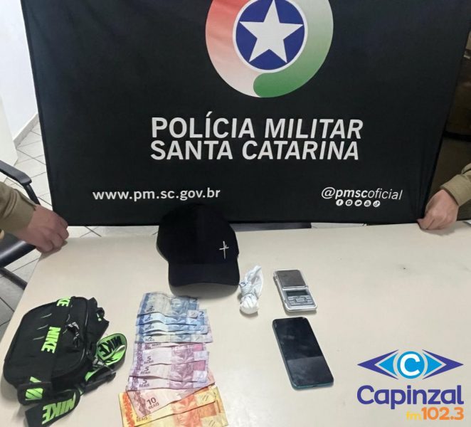 Homem foragido é preso em Joaçaba após colisão com viatura e apreensão de drogas